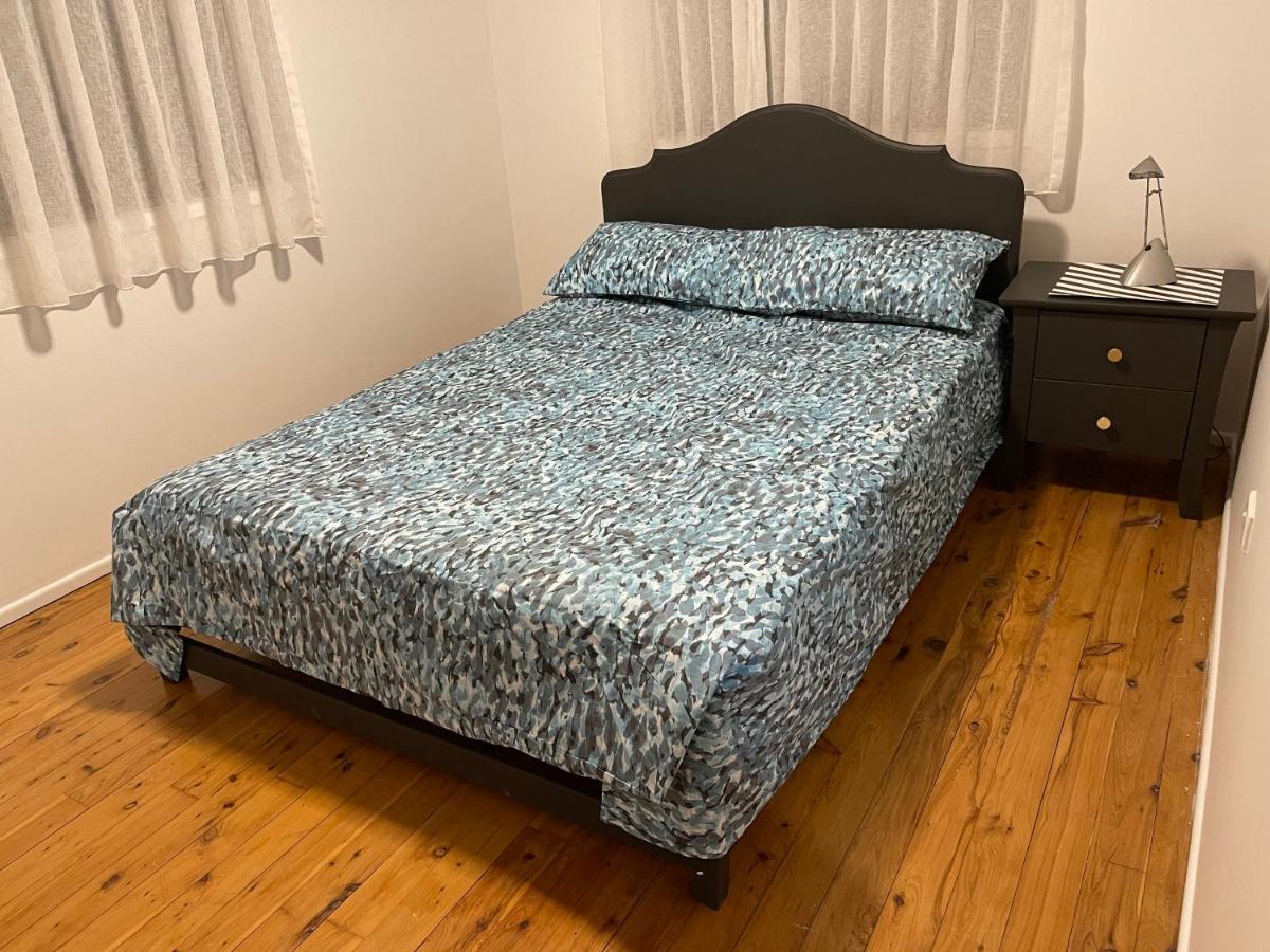 Holiday home Tamborine 84 Eagle Heights Road 6 Bedroom 3 Baths Parking Complete *